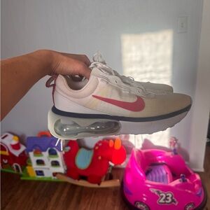 Nike White and Red Sneakers with Air Sole